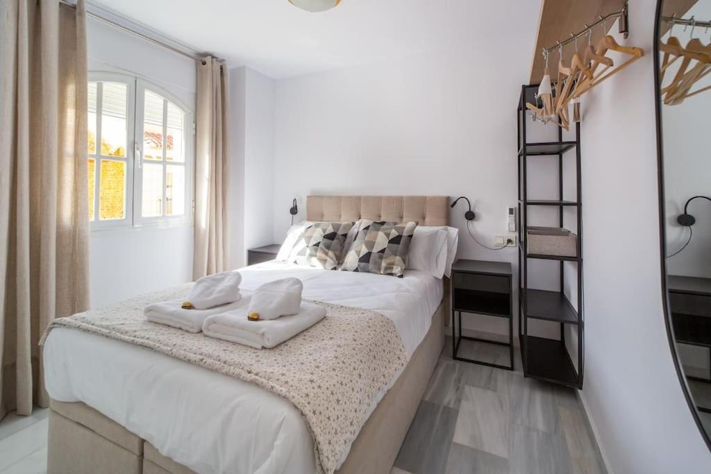 Central And Beautiful Apartment - Free Parking Малага Екстер'єр фото
