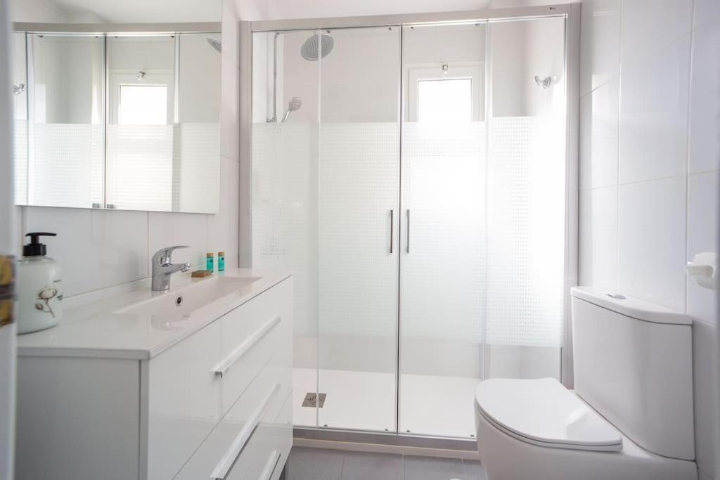 Central And Beautiful Apartment - Free Parking Малага Екстер'єр фото